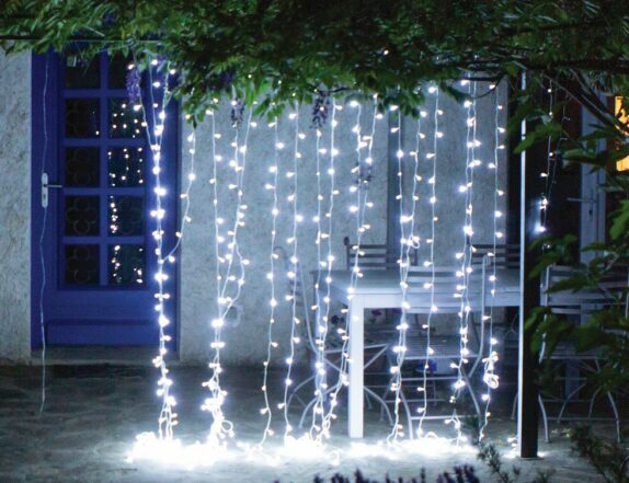 RIDEAU LUMINEUX 300 LED BLANC