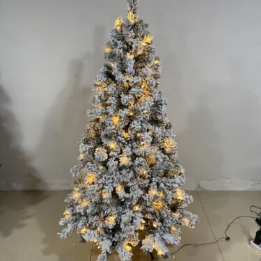 SAPIN ENNEIGE 150CM 250 LAMPES
