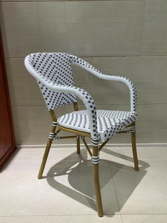 FAUTEUIL CANNÉ 3D MARRON